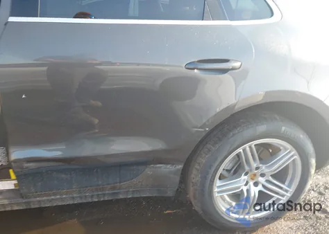 2017 Porsche Macan S из США, поврежденный, VIN WP1AB2A59HLB20831